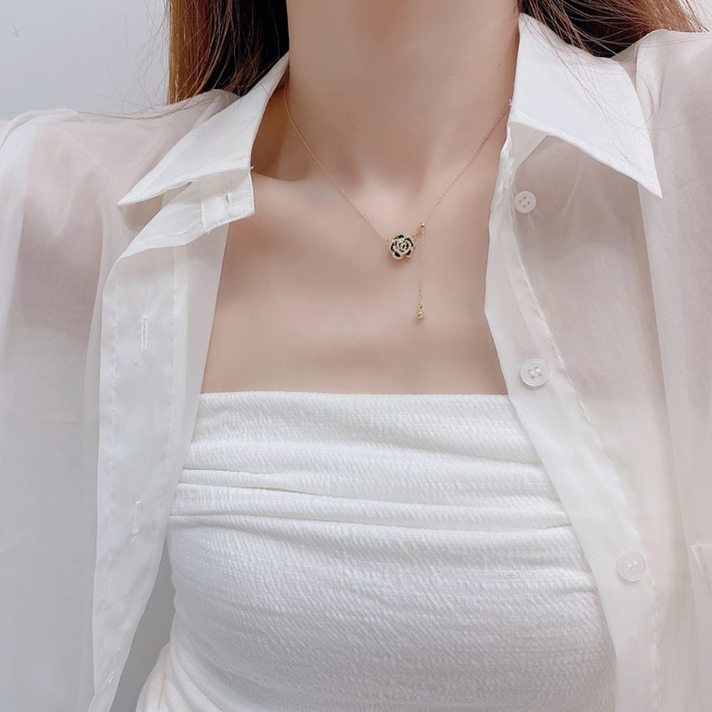 NEW 14K Gold Plated Diamond Camelia Necklace - Picture 4 of 8